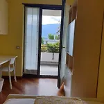 Domus Rose Πανσιόν *