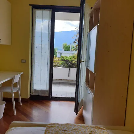 Domus Rose Guest house *